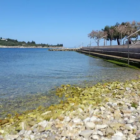 Seaside House Sutomiscica, Ugljan - 15965 * Preko