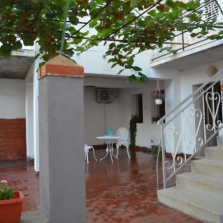 Nyaraló Seaside House Sutomiscica, Ugljan - 15965 Preko