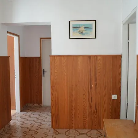 Дом отдыха Seaside House Sutomiscica, Ugljan - 15965 Преко
