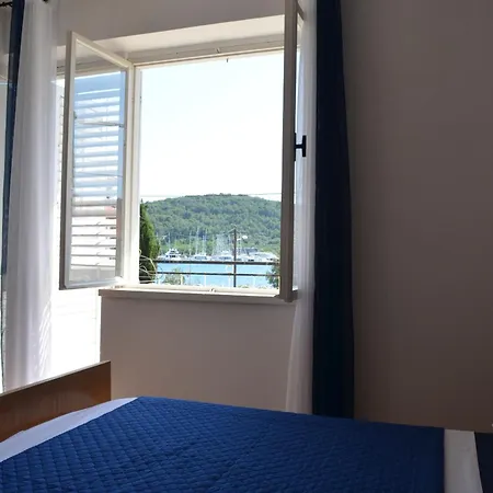 Semesterbostad Seaside House Sutomiscica, Ugljan - 15965 Preko