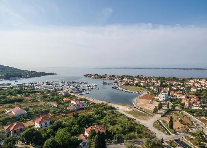Seaside House Sutomiscica, Ugljan - 15965 Дом отдыха Преко