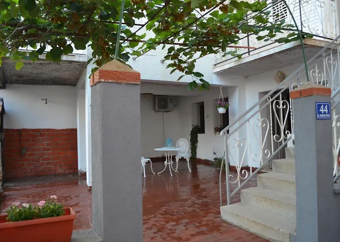 Дом отдыха Seaside House Sutomiscica, Ugljan - 15965 Преко